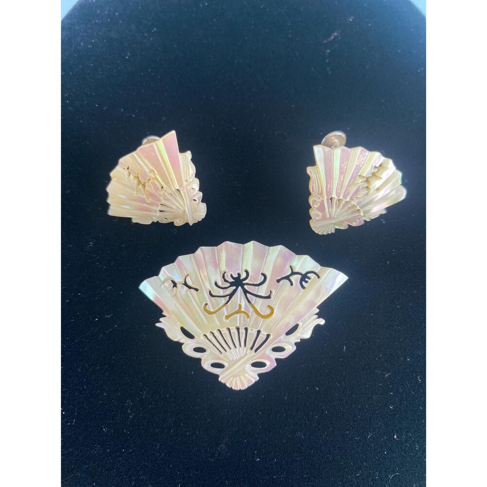 Vintage Mother of Pearl Fan Brooch and Screwback Earring Set